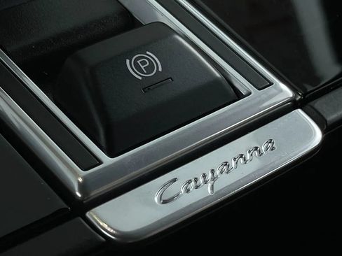 Used 2019 Porsche Cayenne AWD/4WD image 29