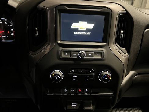 Used 2019 Chevrolet Silverado 1500 Custom Trail Boss w/ Custom Convenience Package image 18