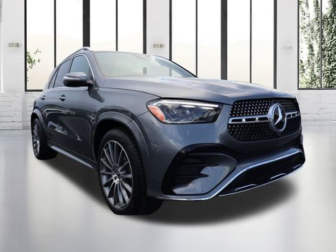 Used 2026 Mercedes-Benz GLE 450 4MATIC w/ Winter Package image 7