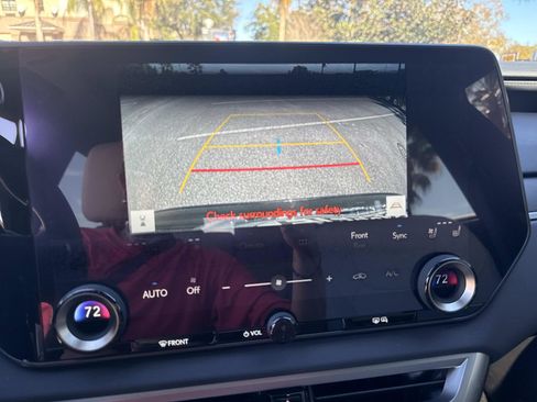 Used 2024 Lexus RX 350 Premium image 23