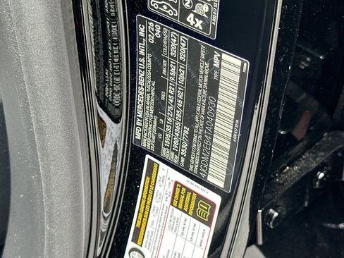 New 2026 Mercedes-Benz EQS 400 4MATIC SUV image 18