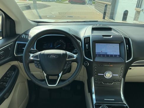 Used 2020 Ford Edge Titanium w/ Equipment Group 301A AWD/4WD image 11