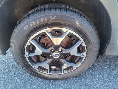 Used 2018 Subaru Crosstrek 2.0i Premium AWD/4WD image 11