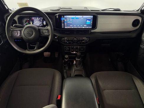 Used 2024 Jeep Wrangler Unlimited w/ Convenience Group AWD/4WD image 14