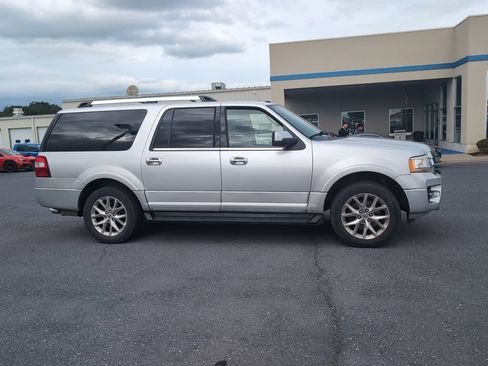 Used 2017 Ford Expedition EL Limited AWD/4WD image 4