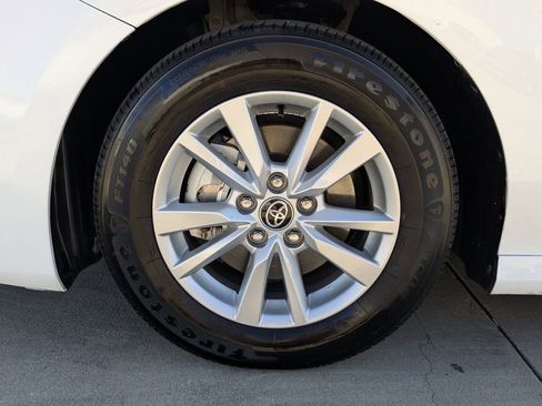 Used 2025 Toyota Camry LE image 31