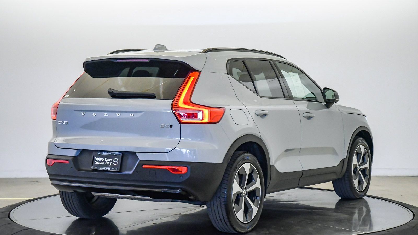 Certified 2026 Volvo XC40 B5 Plus w/ Protection Package Premier AWD/4WD image 5