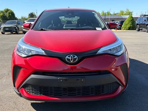 Used 2021 Toyota C-HR XLE FWD image 5
