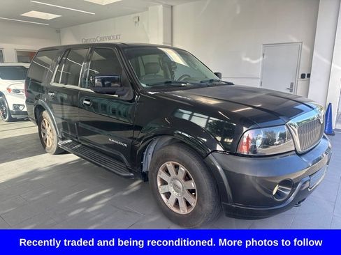 Used 2004 Lincoln Navigator Luxury RWD image 1