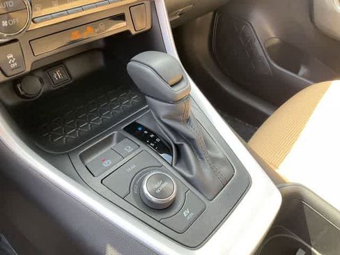 Certified 2025 Toyota RAV4 LE image 25