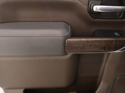 Used 2023 GMC Sierra 3500 Denali w/ Denali Ultimate Package image 17