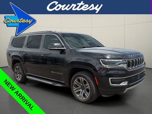 Used 2024 Jeep Wagoneer L Series II RWD image 1