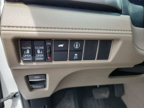 Used 2024 Honda Odyssey EX-L image 29