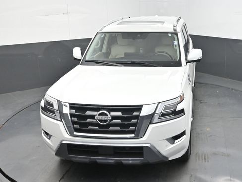 Used 2024 Nissan Armada SL w/ Captain's Chairs Package RWD image 31