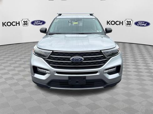 Used 2023 Ford Explorer XLT w/ Equipment Group 202A AWD/4WD image 2