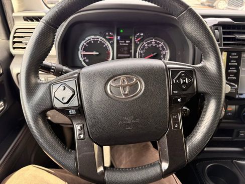 Certified 2021 Toyota 4Runner TRD Off-Road Premium AWD/4WD image 13