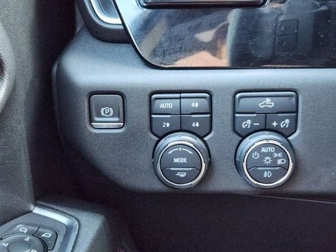 Used 2024 Chevrolet Silverado 1500 LT Trail Boss w/ Convenience Package II image 25