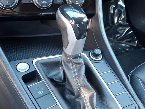 Used 2023 Volkswagen Jetta SE image 17