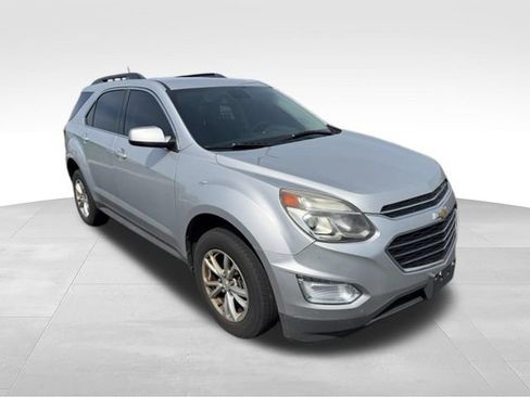 Used 2017 Chevrolet Equinox LT FWD image 9