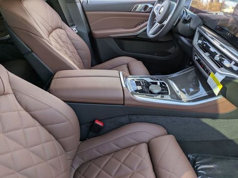 New 2026 BMW X5 M60i w/ Climate Comfort Package image 37