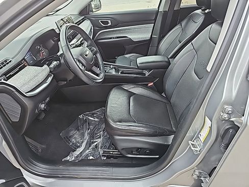 Certified 2022 Jeep Compass Latitude AWD/4WD image 12