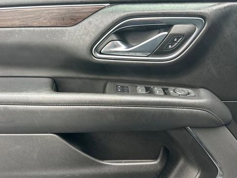 Used 2023 Chevrolet Suburban LT image 15
