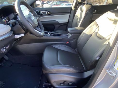 New 2026 Jeep Compass Limited image 14