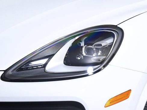 Certified 2023 Porsche Cayenne AWD/4WD image 27