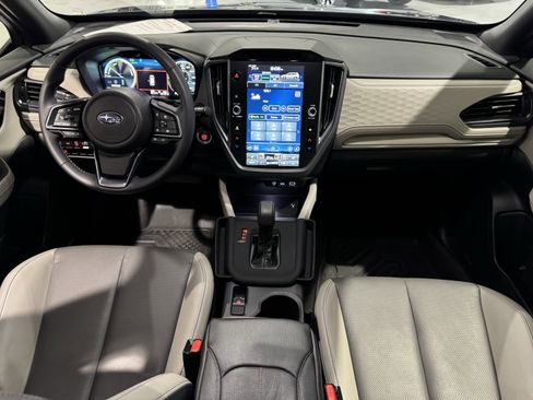 Used 2025 Subaru Forester Limited image 22