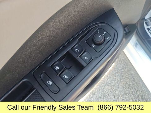 Used 2024 Volkswagen Taos SE w/ Black Wheel Plus Package AWD/4WD image 13