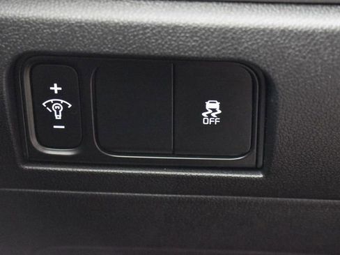 Certified 2025 Kia Sorento S w/ Panoramic Sunroof Package image 27