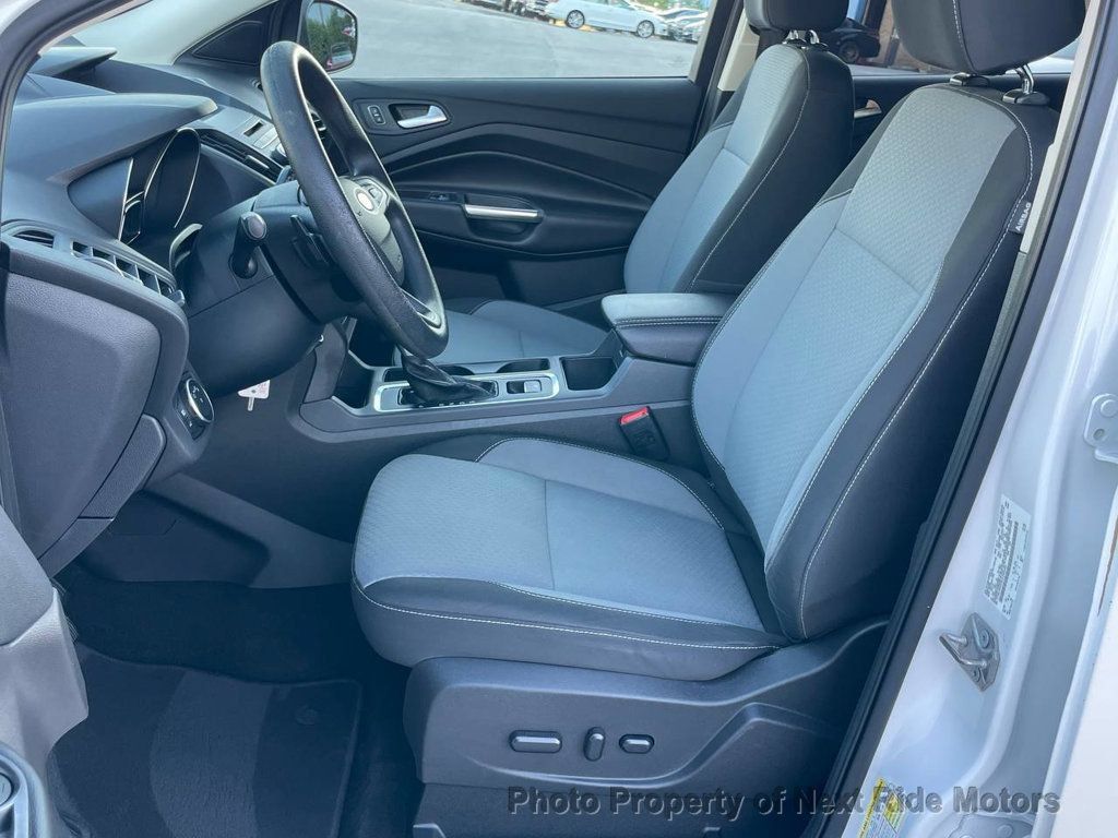 Used 2017 Ford Escape SE FWD image 7