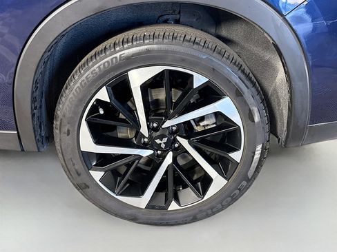 Used 2024 Mitsubishi Outlander SE image 37