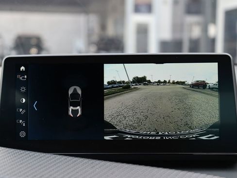 Used 2019 BMW i8 Roadster image 27