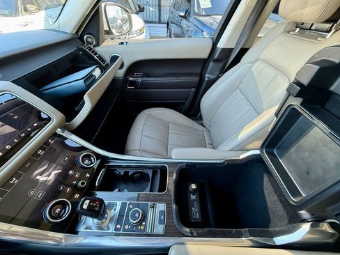 Used 2018 Land Rover Range Rover Sport HSE image 23