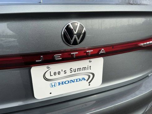 Used 2025 Volkswagen Jetta S image 5