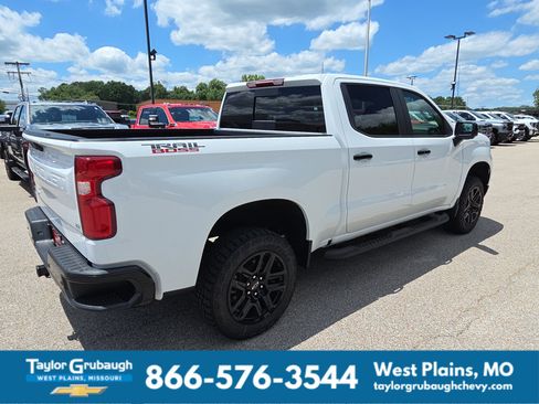 New 2026 Chevrolet Silverado 1500 LT Trail Boss w/ Safety Package AWD/4WD image 9