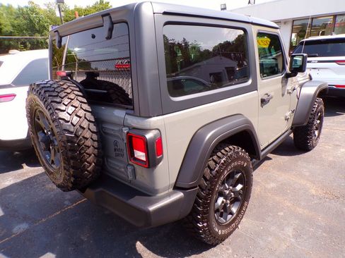 Used 2021 Jeep Wrangler Sport AWD/4WD image 9