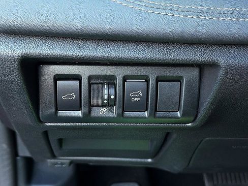 Used 2023 Subaru Outback Limited XT w/ Popular Package #2 AWD/4WD image 19