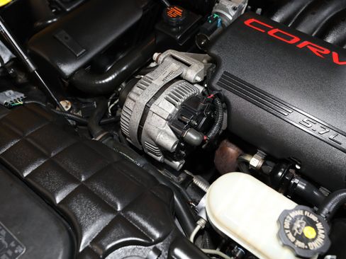 Used 2000 Chevrolet Corvette Coupe w/ Memory Pkg RWD image 72