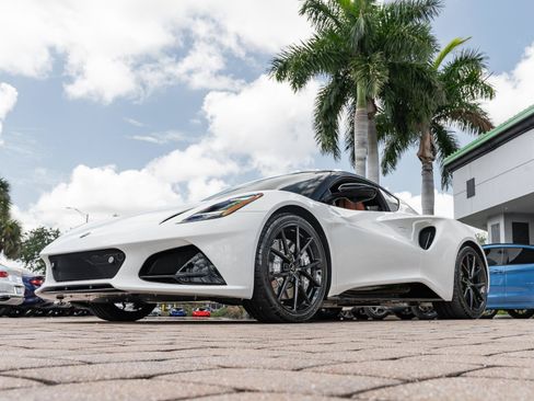 Used 2025 Lotus Emira RWD image 13