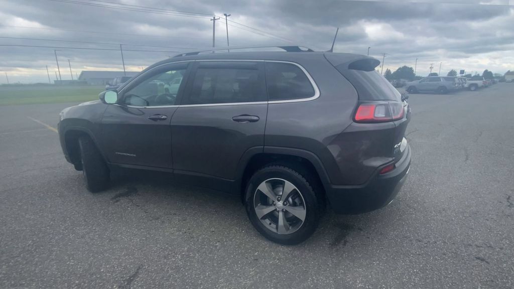 Used 2019 Jeep Cherokee Limited AWD/4WD image 6