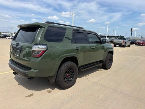 Used 2022 Toyota 4Runner TRD Off-Road Premium w/ TRD Black Wheel Package (TMS) AWD/4WD image 6