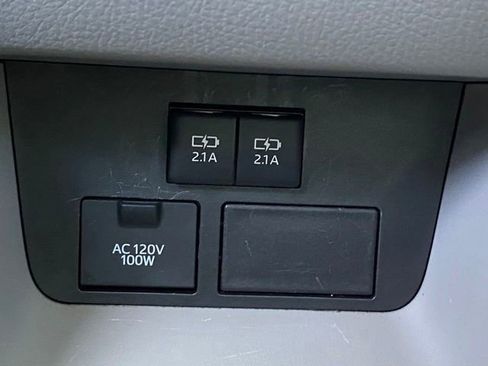 Used 2019 Toyota Highlander Limited AWD/4WD image 27