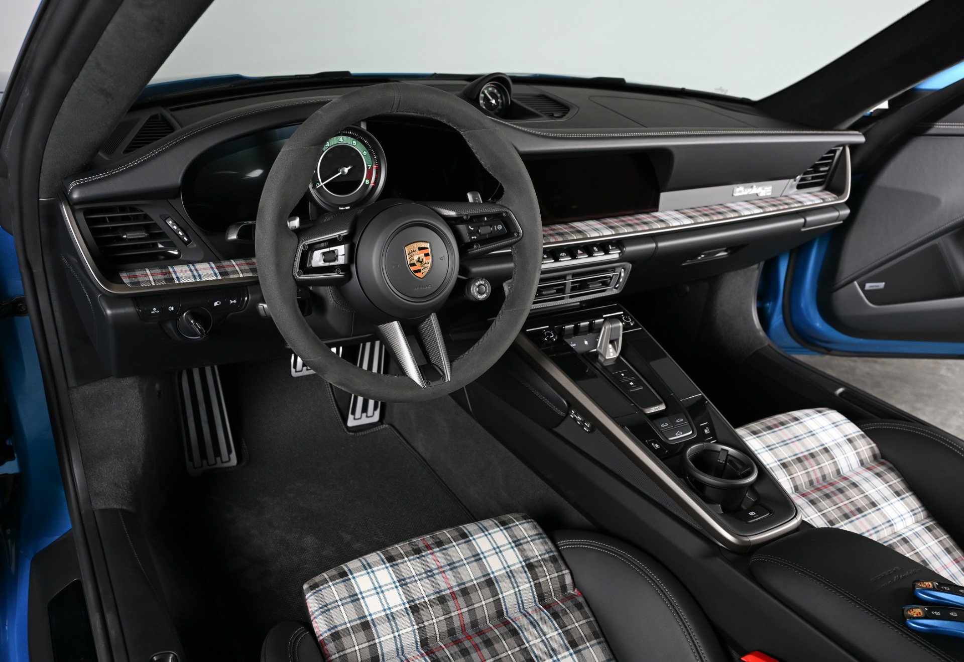 Used 2025 Porsche 911 Turbo S AWD/4WD image 4