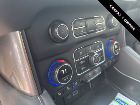 Used 2024 Chevrolet Tahoe Premier w/ Advanced Technology Package image 17