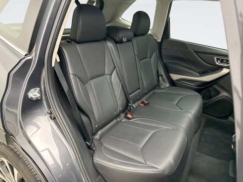 Used 2022 Subaru Forester Limited image 19