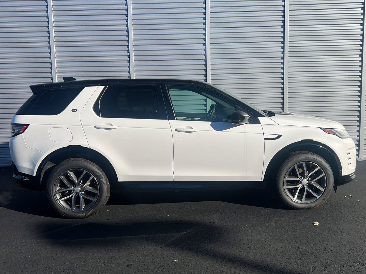 New 2026 Land Rover Discovery Sport Landmark AWD/4WD image 6