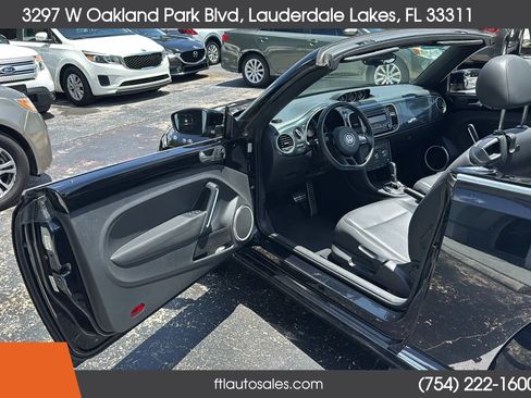Used 2013 Volkswagen Beetle 2.0T FWD image 13
