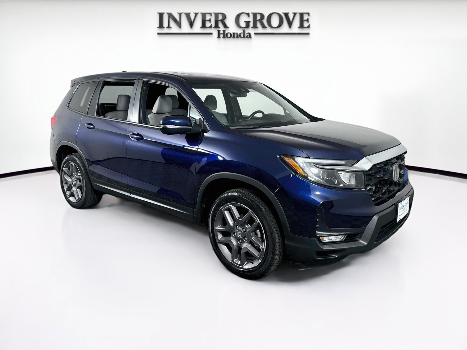 Used 2023 Honda Passport EX-L image 3